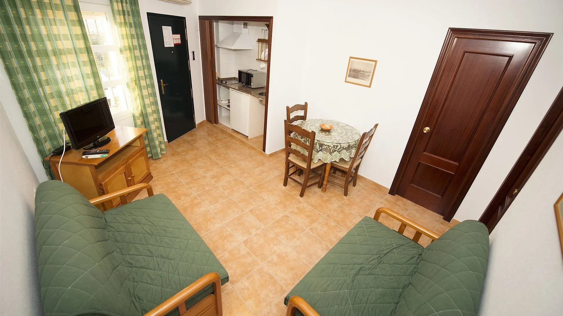 Hotel Diufain Conil de la Frontera 3*,