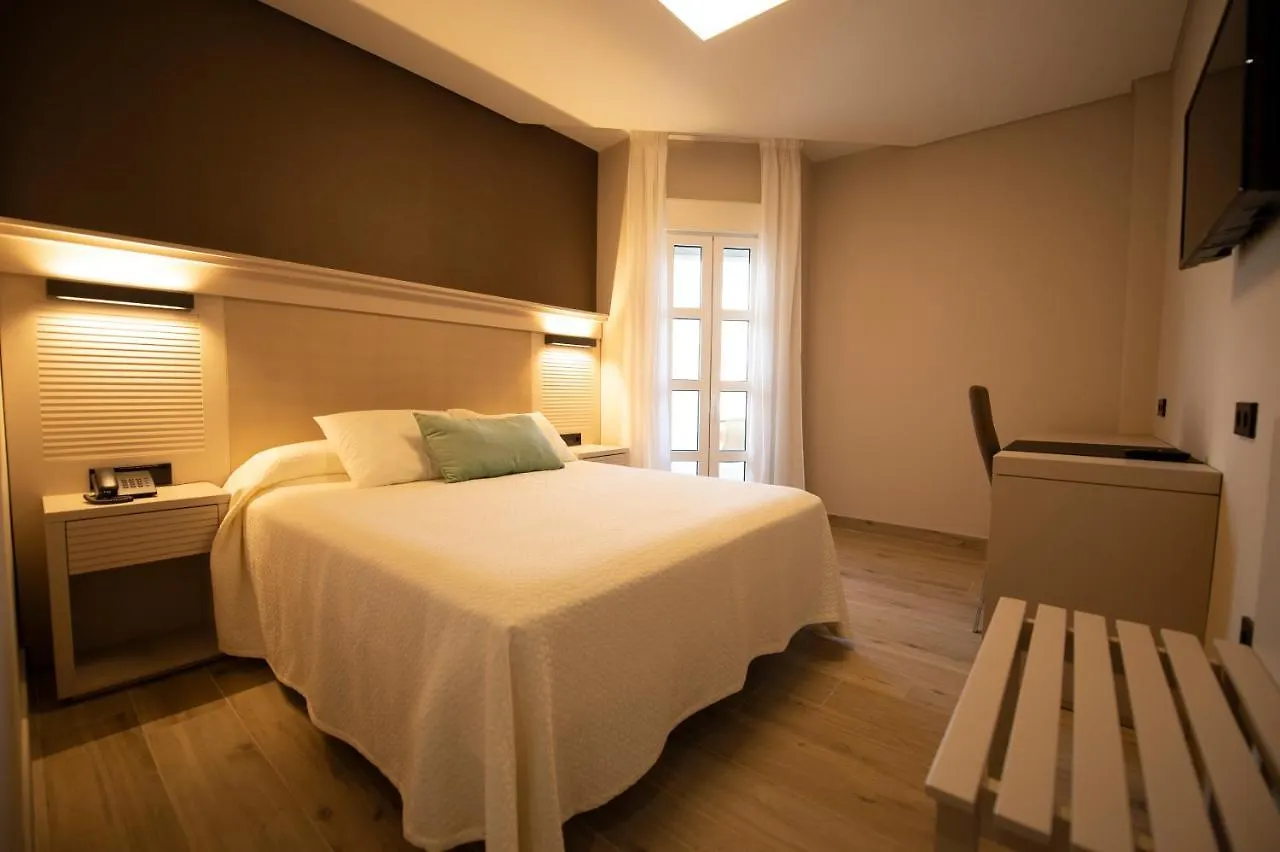 Hotel Diufain Conil De La Frontera