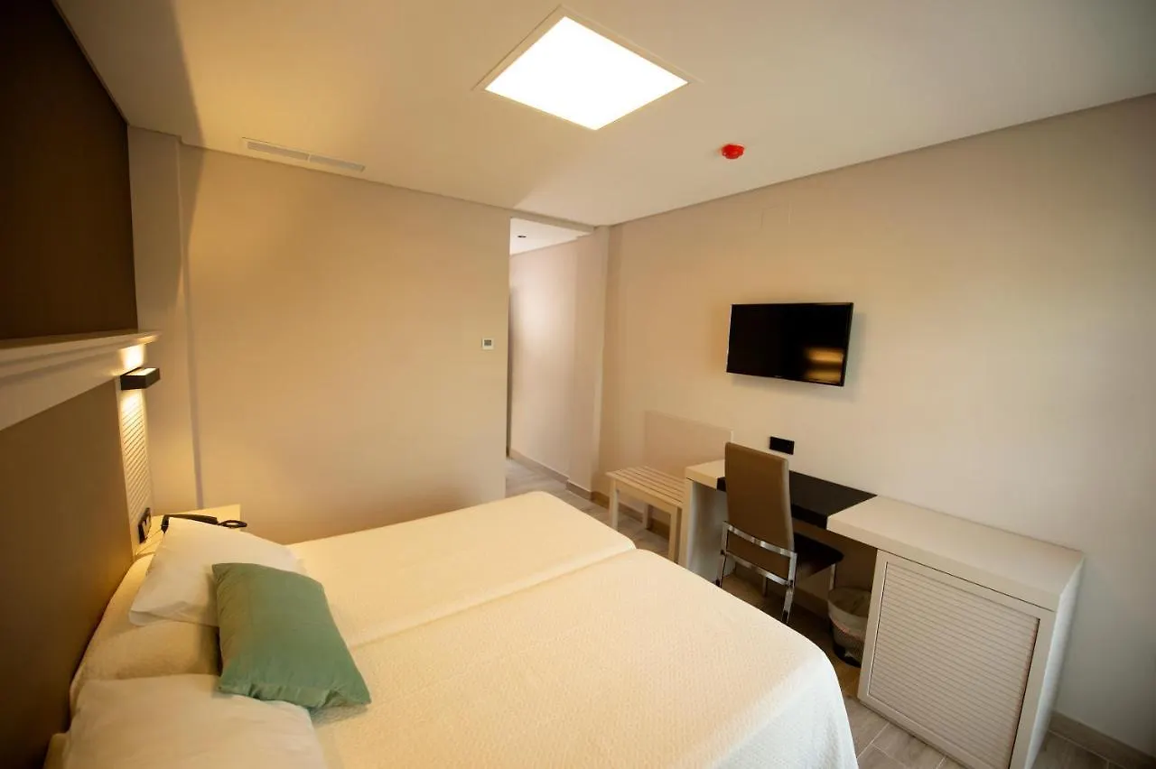 Hotel Diufain Conil De La Frontera